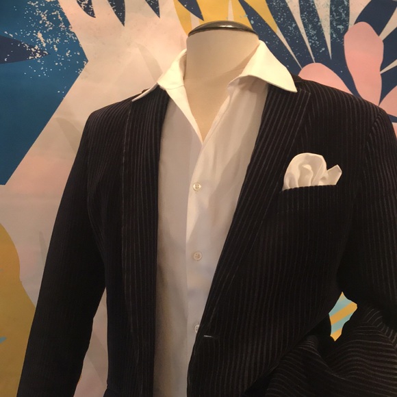 International concept Velvet Coat - Picture 17 of 17